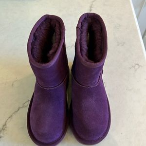 Purple Koolaburra by Ugg Sz 12 never worn